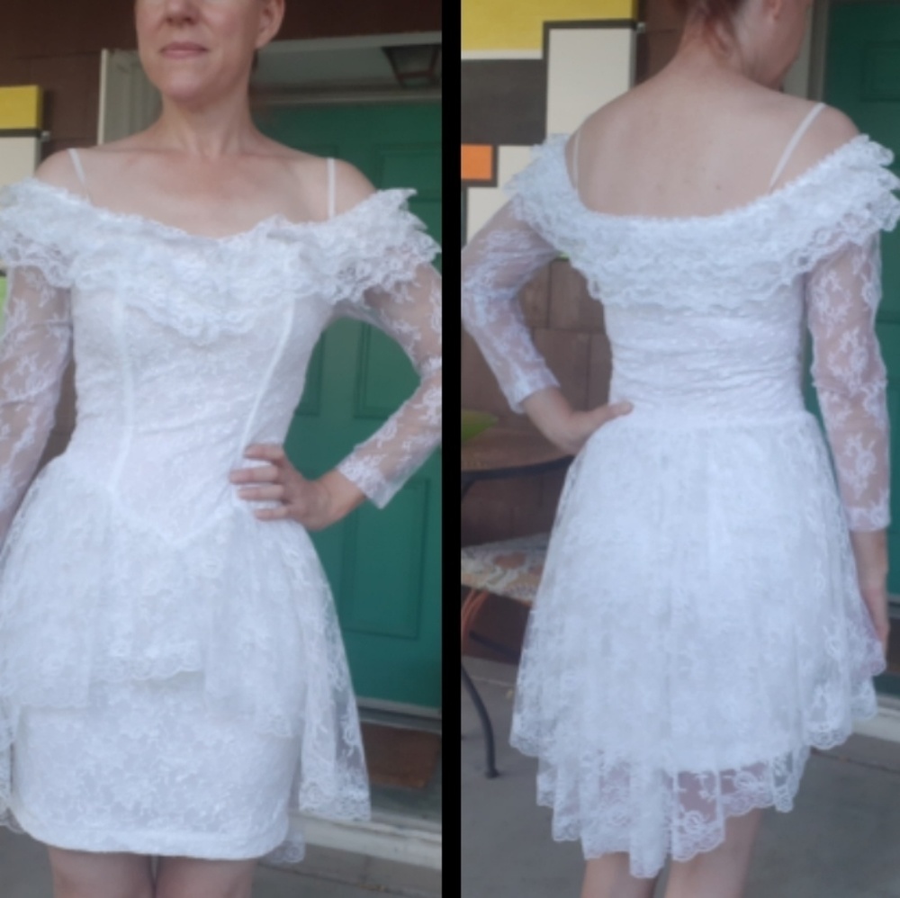 Vintage Lace Short Wedding Dress